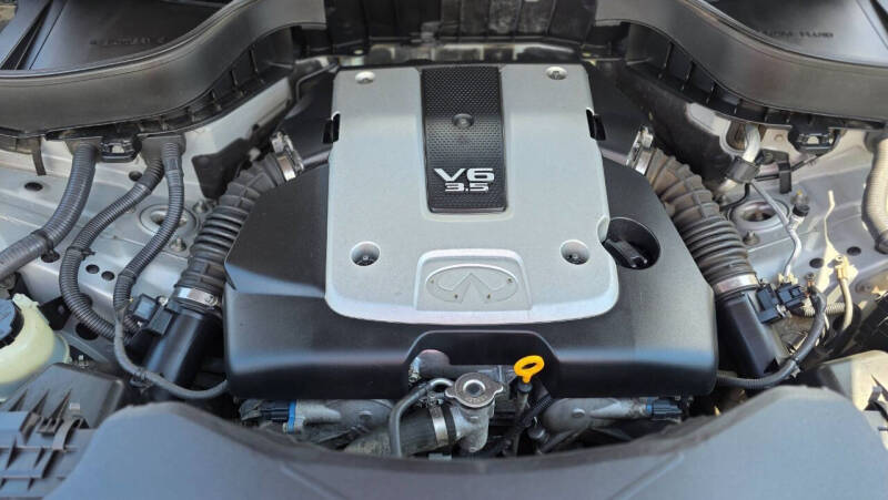 2011 Infiniti FX35