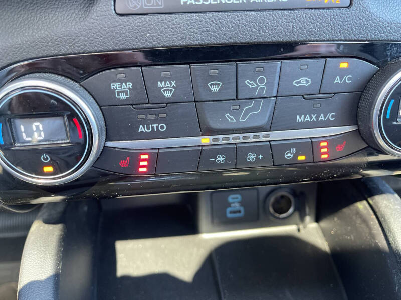 2021 Ford Escape SE