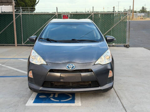 2014 Toyota Prius c Two
