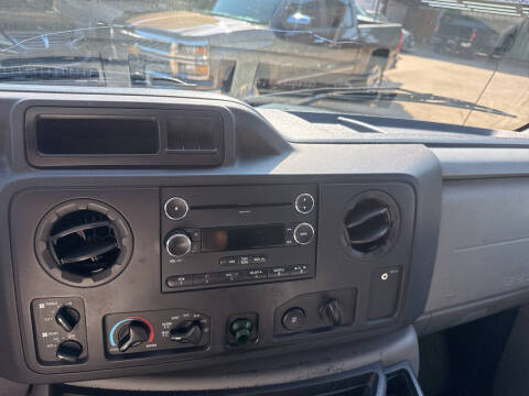 2012 Ford E-Series E-350 SD XLT