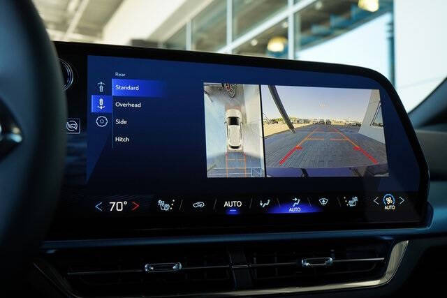 2025 Chevrolet Equinox EV LT 2