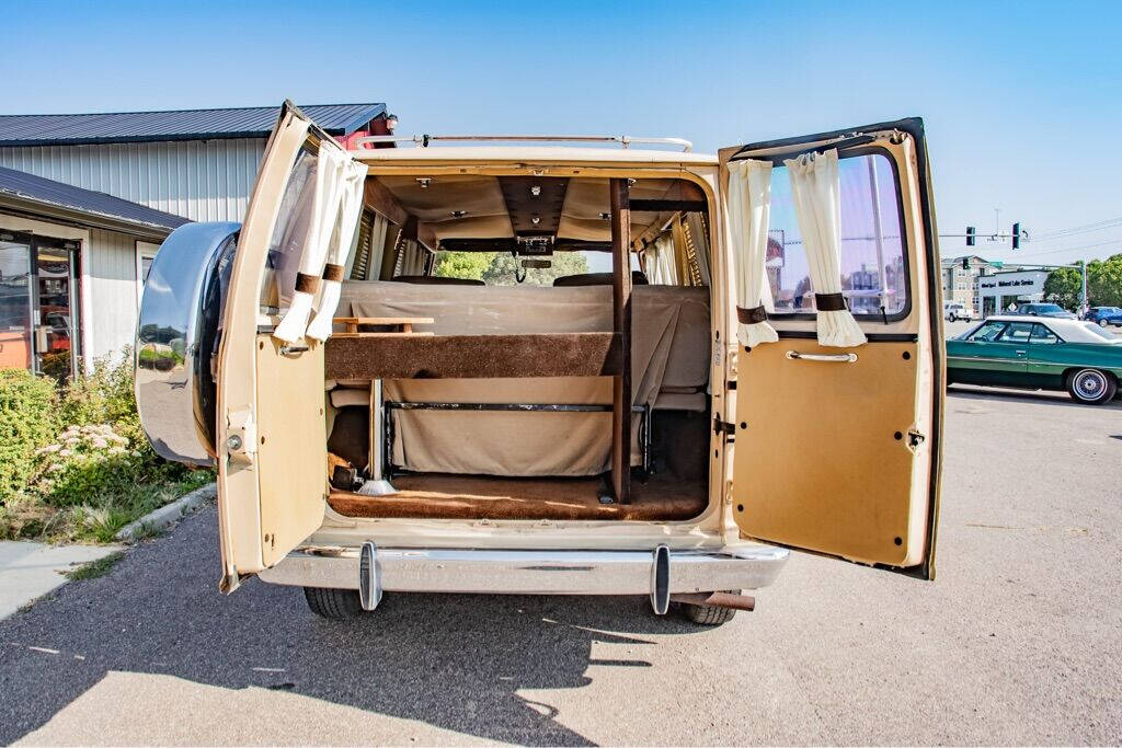 1984 Ford E-Series 112