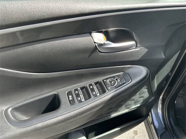 2023 Hyundai Santa Fe SE