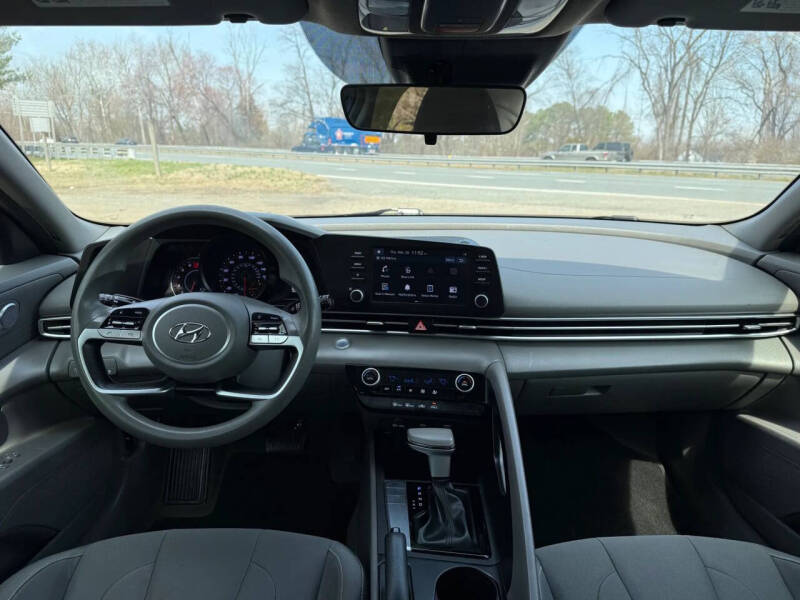 2022 Hyundai Elantra