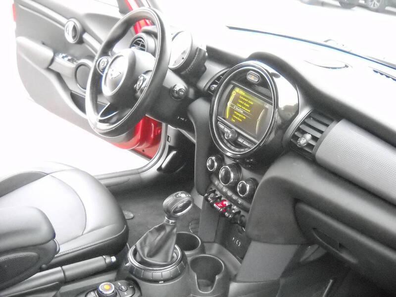 2015 MINI Hardtop 4 Door Cooper