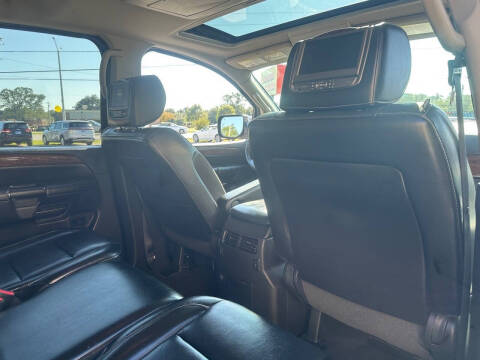 2014 Nissan Armada SV