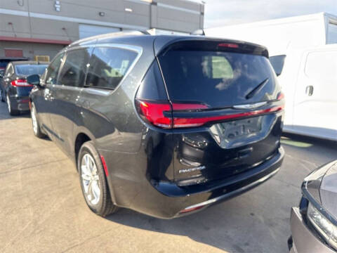 2022 Chrysler Pacifica Touring