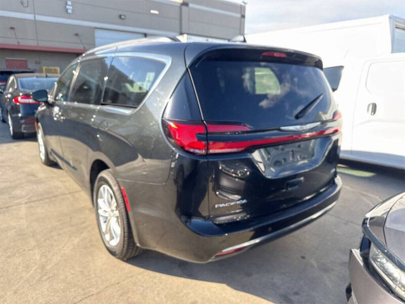 2022 Chrysler Pacifica Touring