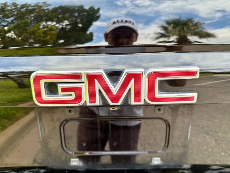 2017 GMC Yukon SLE