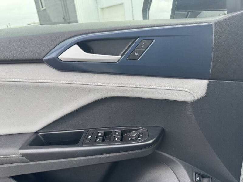 2024 Volkswagen Taos SE 4Motion