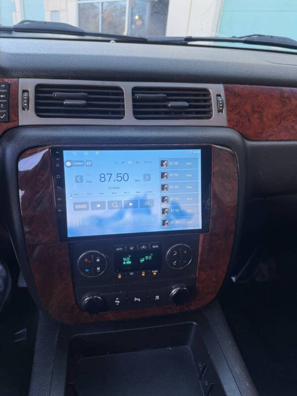 2011 Chevrolet Suburban LT