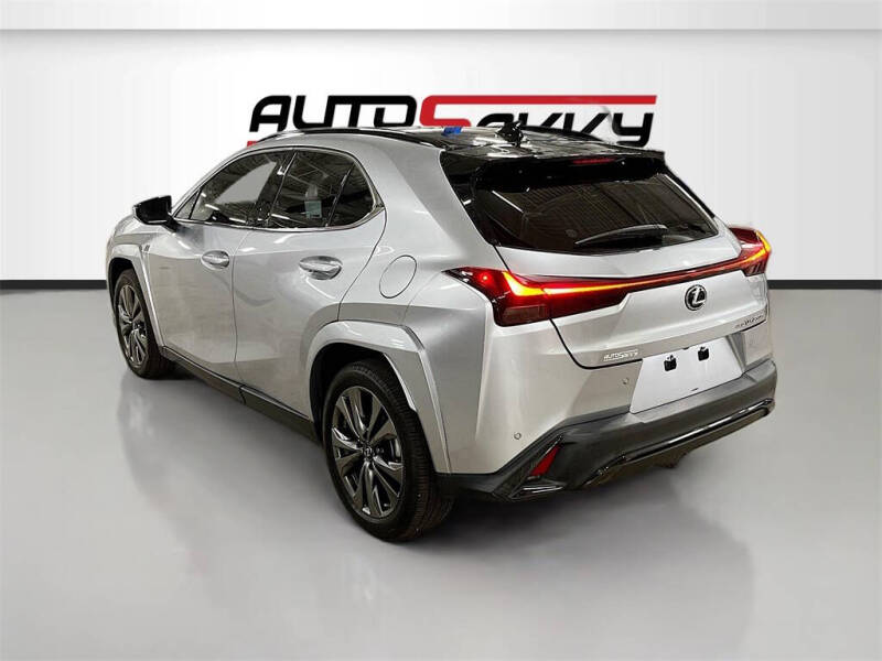 2024 Lexus UX 250h F SPORT Design