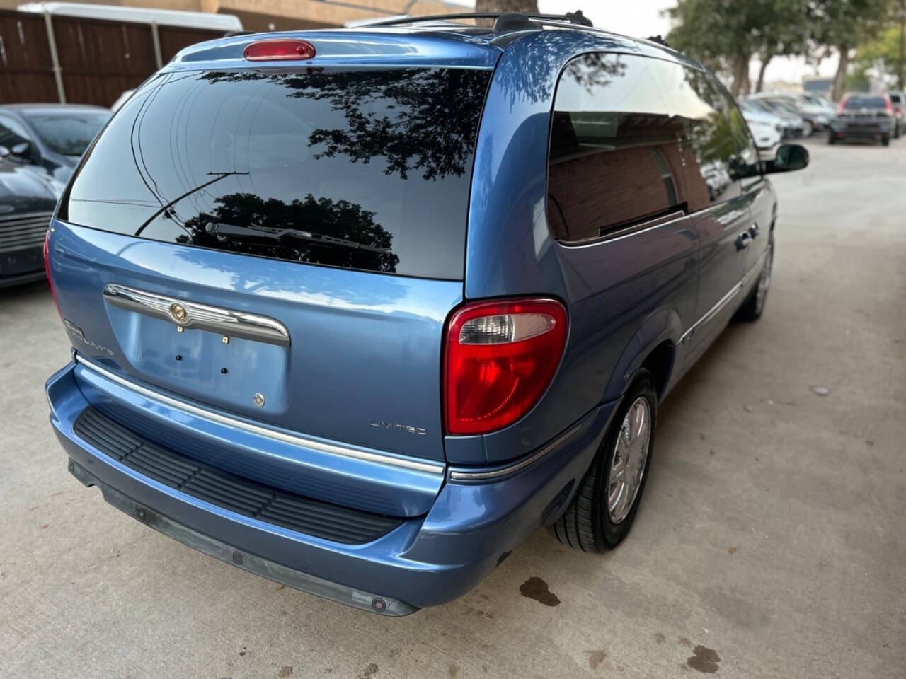 2007 Chrysler Town and Country for sale at Auto Haven in Irving, TX