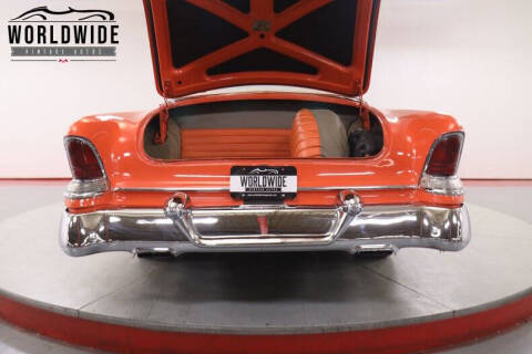1955 Lincoln Capri