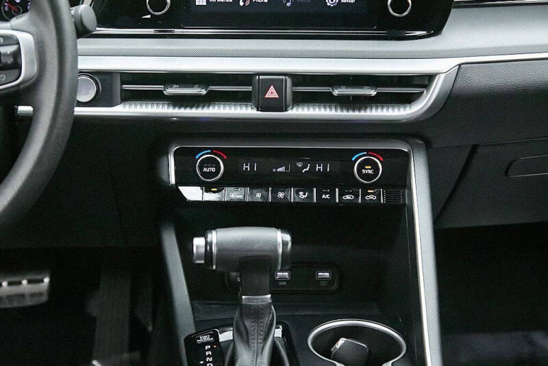 2022 Kia K5