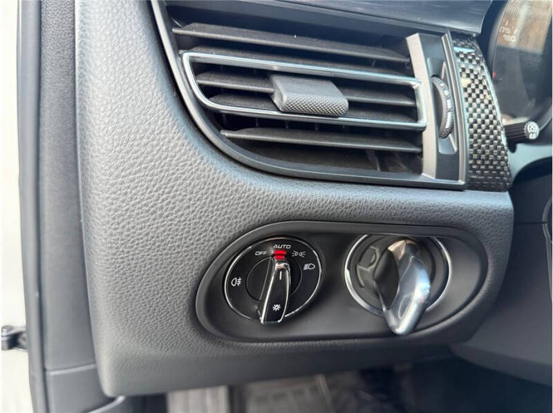 2021 Porsche Macan Turbo