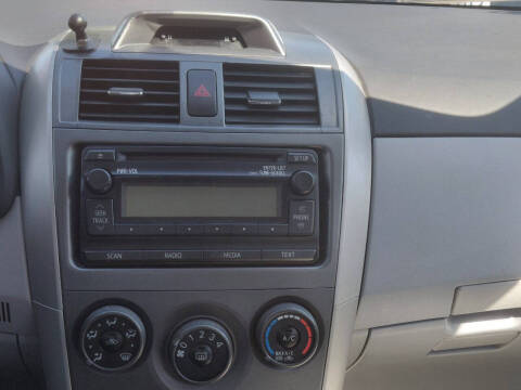 2012 Toyota Corolla LE