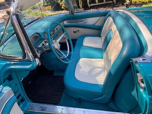 1956 Ford Thunderbird