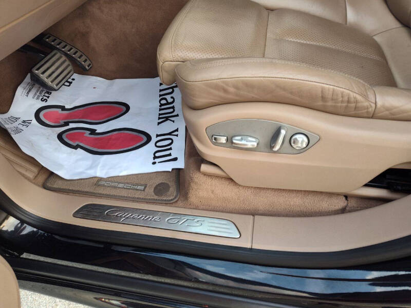 2014 Porsche Cayenne GTS