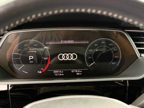 2019 Audi e-tron quattro Premium Plus