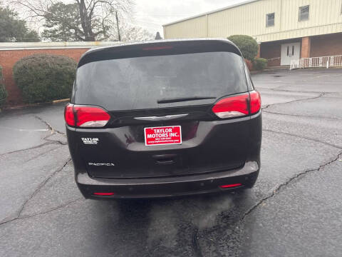 2017 Chrysler Pacifica Touring