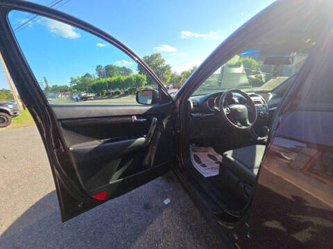 2011 Kia Sorento LX