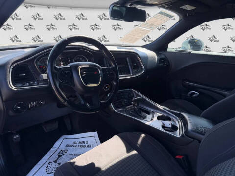 2015 Dodge Challenger SXT
