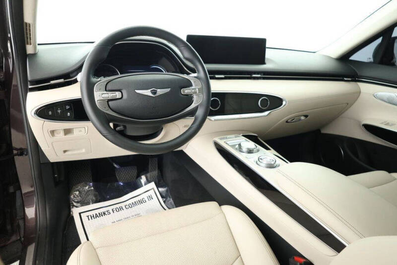 2022 Genesis GV70 2.5T Standard