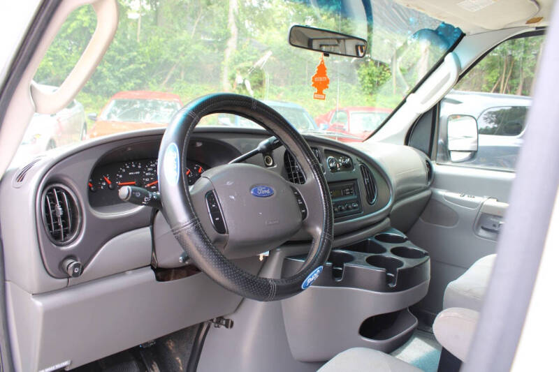 2006 Ford E-Series E-150 XL