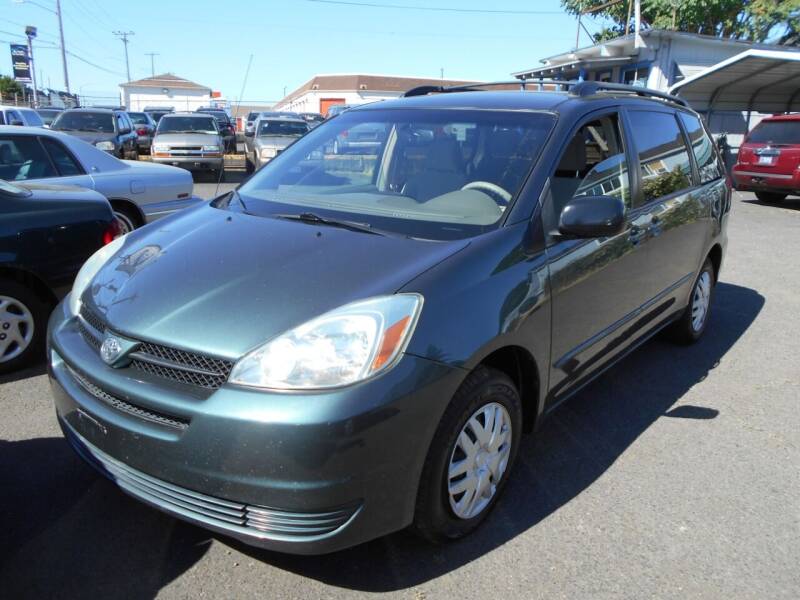 2004 Toyota Sienna for sale at Family Auto Network in Portland OR