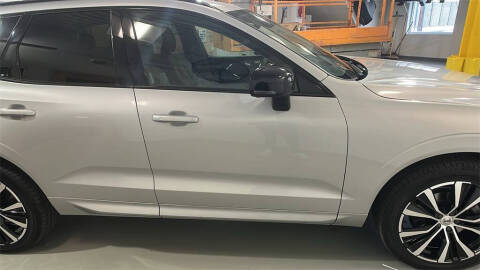 2023 Volvo XC60 B5 Plus Dark Theme