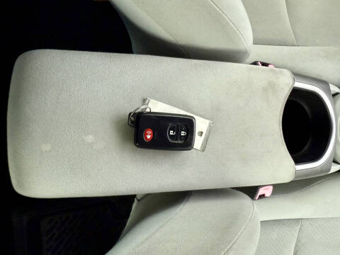 2013 Toyota Prius Three