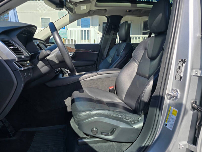 2019 Volvo XC90 T6 Momentum