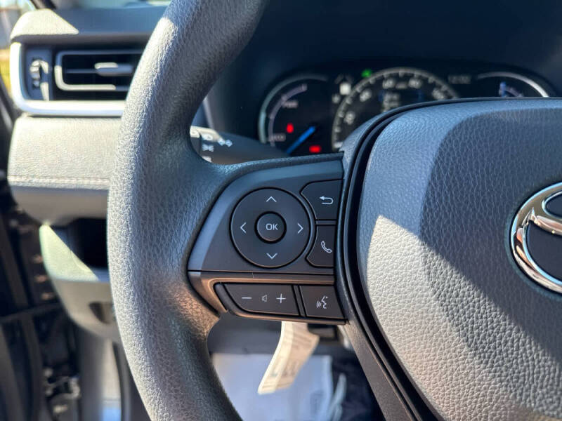 2025 Toyota RAV4 Hybrid LE