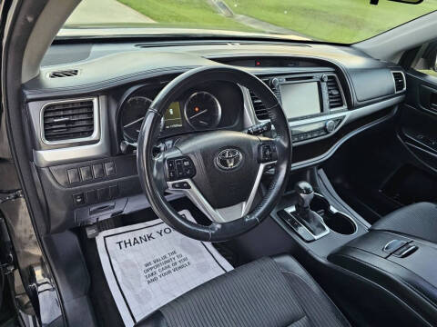2016 Toyota Highlander
