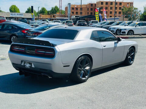 2015 Dodge Challenger SXT