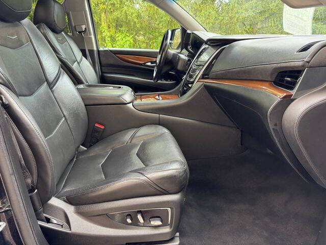 2020 Cadillac Escalade ESV Luxury