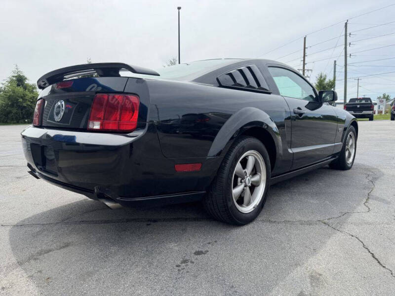 2006 Ford Mustang GT Deluxe