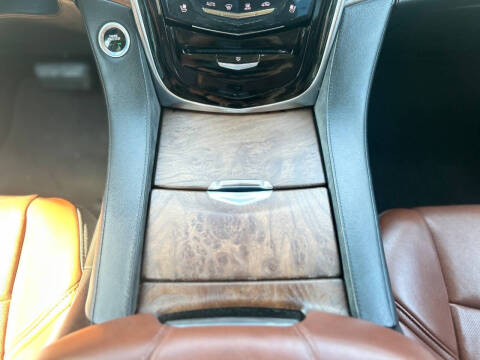 2017 Cadillac Escalade ESV Luxury