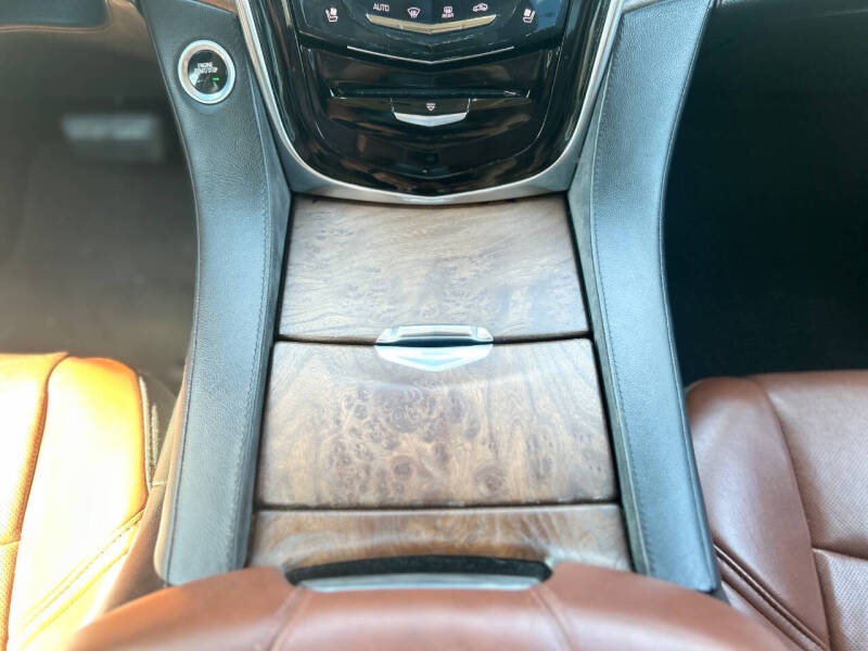2017 Cadillac Escalade ESV Luxury