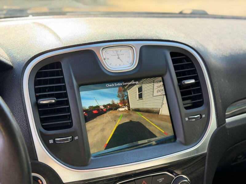 2019 Chrysler 300 Touring