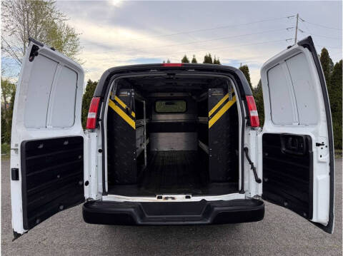 2023 GMC Savana 2500