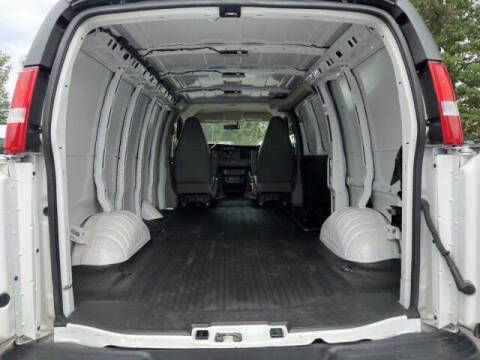 2023 Chevrolet Express 2500