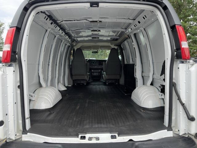 2023 Chevrolet Express 2500