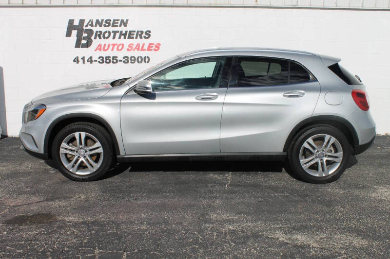 2015 Mercedes-Benz GLA-Class GLA250 photo 2