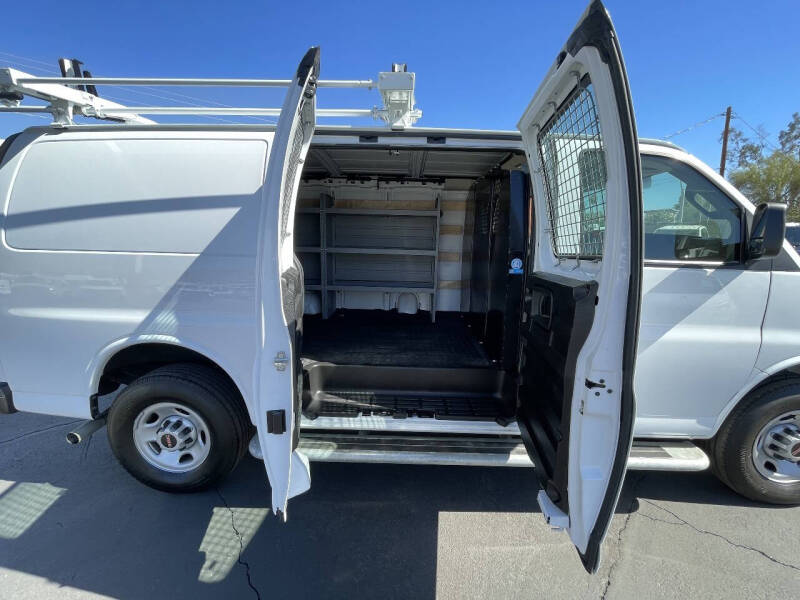 2024 GMC Savana 2500