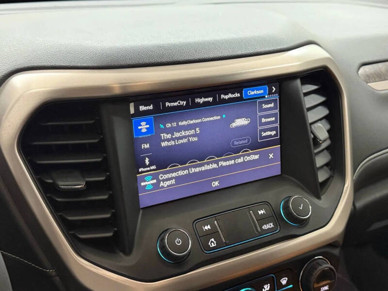 2023 GMC Acadia Denali