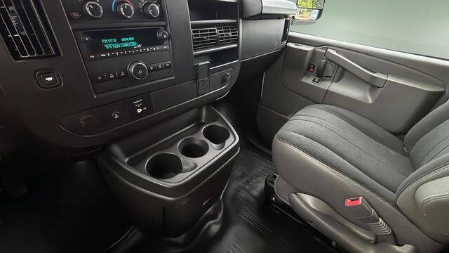 2024 GMC Savana 2500