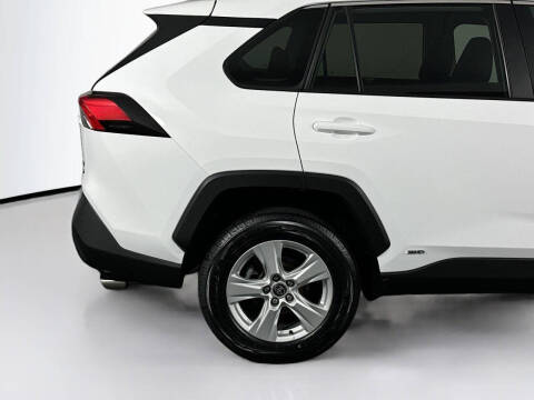 2021 Toyota RAV4 Hybrid XLE