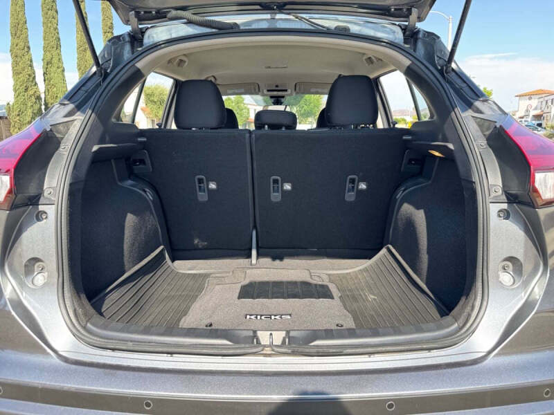 2024 Nissan Kicks SV